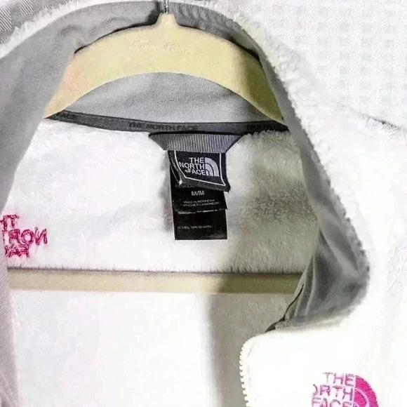 The North Face Breast Cancer Awareness Fleece Jacket Size M Pink Logo and Ribbon - Picture 4 of 11
